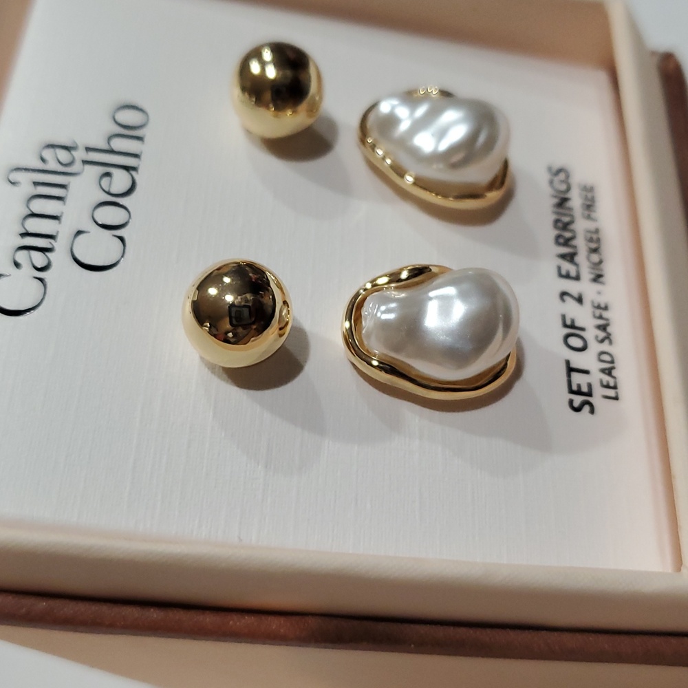 Camila Coelho set of 2 gold plated round ball stud and organic pearl earrings - Picture 2 of 6